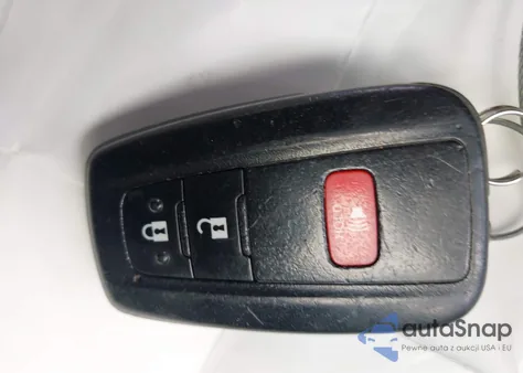 2017 Toyota Prius Two z USA, uszkodzony, nr VIN JTDKBRFU2H3545368